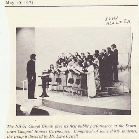 A scanned newspaper clipping of the IUPUI Choral Group in 1971